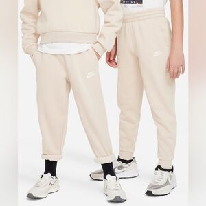 Nike Sportswear Club Fleece Big Kid's Jogger Sweatpants Sanddrift Size XL